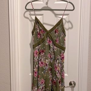 Summer dress that is classy and sexy at the same time
